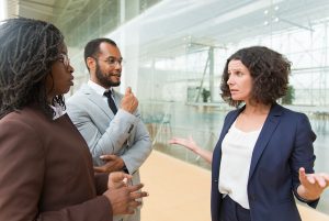 Cómo la capacidad conversacional mejora la comunicación en la oficina
